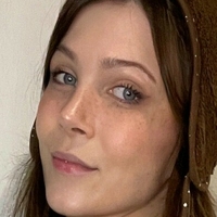 ivynash Meztelen