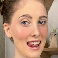 junejuni Meztelen