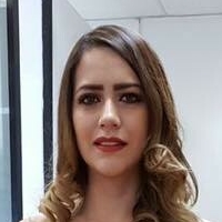 Karla Espinoza Meztelen
