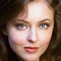 Katharine Isabelle Meztelen