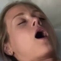 Katie Karr Meztelen
