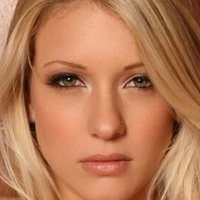 Kelsey Monroe Meztelen