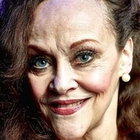 Kirsten Norholt Meztelen