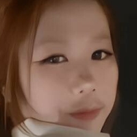 Kitiyawisatwisai Meztelen