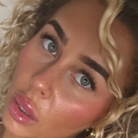 Laila Tucker Meztelen