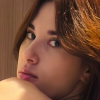 Lau.Reyess Meztelen
