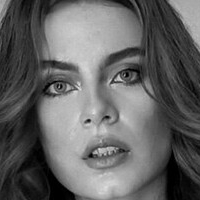 Laura Francine Meztelen