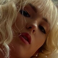 Lilly Bell Meztelen