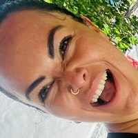 linacalof Meztelen