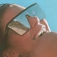 Logan Vaughan Meztelen