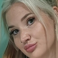 Louise London Meztelen