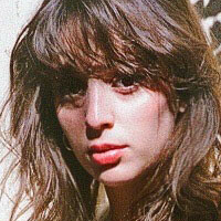 Lucie Bourdeu Meztelen