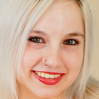 Luna Bright Meztelen