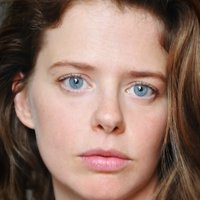 Maaike Neuville Meztelen