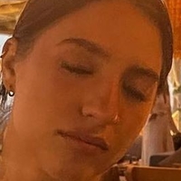Mackenzie Ziegler Meztelen