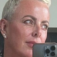 Madame Elise Meztelen