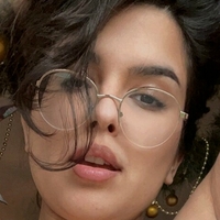 Maya Petite Meztelen