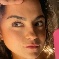 Melody Meztelen