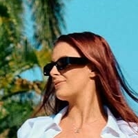 Mia G Meztelen