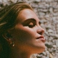 Mia-Sophie Neuland Meztelen
