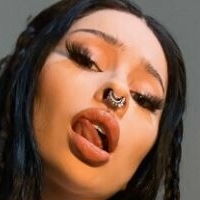 Mikaylarez Meztelen