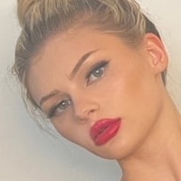 Mila Sobolov Meztelen