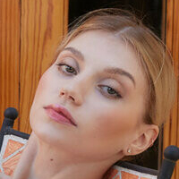 Molly Alone Meztelen