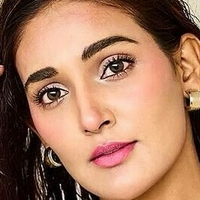 Mukti Mohan Meztelen