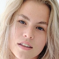 Mynte Muse Meztelen