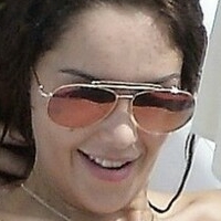 Nabilla Benatia Meztelen