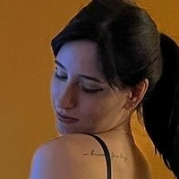 Naza Hansen Meztelen