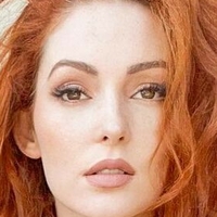 Nicole Simone Meztelen
