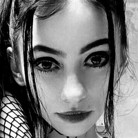 nikidiamond1 Meztelen