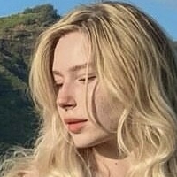 Nikki Beiar Meztelen