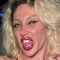 Nina Coxxx Meztelen