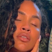 officialrosaacosta Meztelen