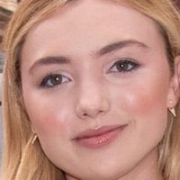 Peyton Roi List Meztelen