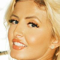 Poppy Wabe Hughes Meztelen