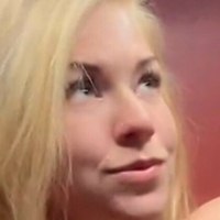 Queenblew Meztelen