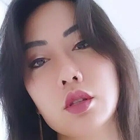 Ravenna Tran Meztelen
