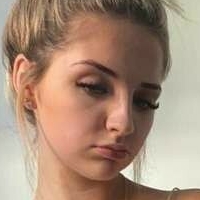 Realriaoak Meztelen