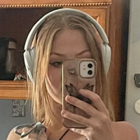Reighlyn Meztelen
