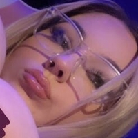 Rialovesyu Meztelen
