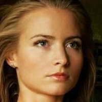 Robyn Addison Meztelen