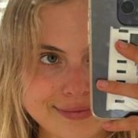 Sarah Lloyd Meztelen