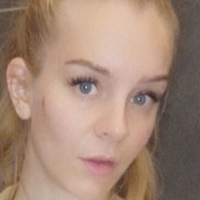 sbrina Meztelen