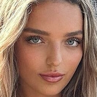 Shelby Green Meztelen