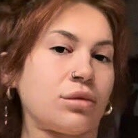 Shortiii Meztelen