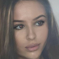 Simonegdoll Meztelen