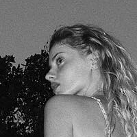 Sofya Mitropoliya Meztelen